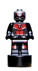 NEU LEGO® ANT-MAN MINIFIGUR Statue Trophäe Antman 76192 76269 SEHR KLEIN  - Bild 1 von 1