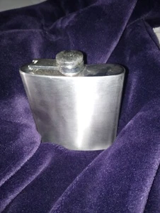 TRUE Stainless Steel 6 oz Hip Flask - Picture 1 of 5