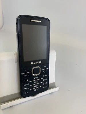 Samsung S5611V Blue Unlocked 256MB 5MP 2.4" Reliable SMS Mobile Phone - Image 1 of 4