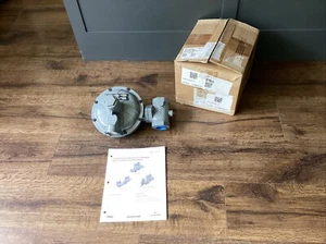 Fisher CS400IR 7C Natural Gas Pressure Reducing Regulator 1-1/4" Inlet Outlet - Picture 1 of 10