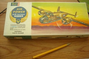 VINTAGE 1961 REVELL AIR POWER B-25 BOMBER KIT#H-136:100 COMPLETE~NEW IN OPEN BOX
