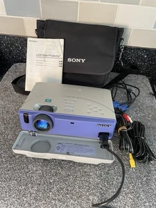 PROJECTEUR DE DONNÉES LCD SONY VPL- CS1 entièrement testé avec sacoche, câbles etc - Photo 1/18