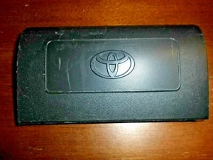Toyota Previa - Overhead  Air Vent Emblem Cover - Picture 1 of 4