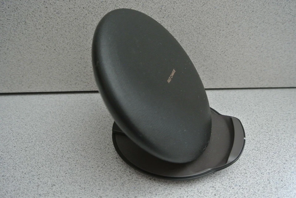 Samsung Fast Charge EP-PG950 Convertible Wireless Charging Pad - Black - Image 1 of 4