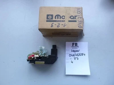 Cerradura puerta delantera derecha Chrysler Voyager GS 1996-2000 04675584 Mopar Foto 1 de 4