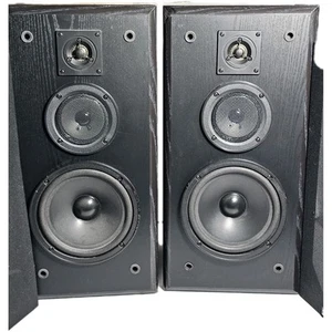 RARE, KLH 311 8" Woofer 3 way  140 Watts Floor Speakers. Nice.! - Picture 1 of 24