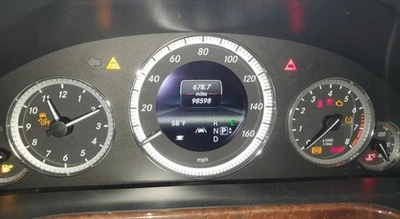 Cuadro medidor velocímetro OE Clase E 2012-2013 98 k millas Mercedes-Benz Foto 1 de 4