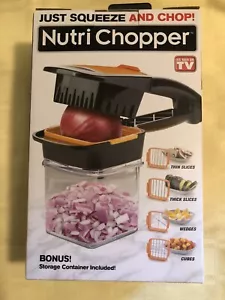 Nutri Chopper 5 en 1 Cortadora de cocina portátil compacta de mano - Nueva en caja - Imagen 1 de 2
