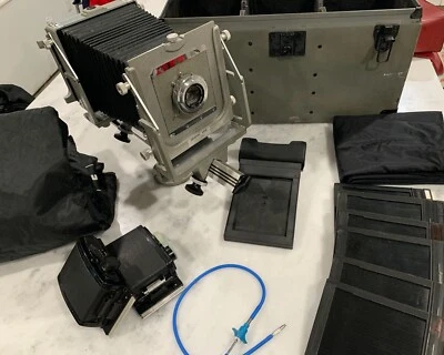 Câmera monotrilho RareGraflex Graphic View 4x5, lente Polaroid 110A, 127mm f/4.7 - Imagem 1 de 4