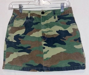 Forever 21 Damen-Minirock Größe 8 Camouflage-Grün - Bild 1 von 6