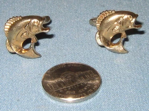Vintage Gold Tone Solid Metal Bass Fish Angler Fisherman Cuff Links *Very Good* - Bild 1 von 2
