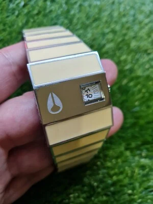 VINTAGE NIXON ROTOLOG JUMP HOUR QUARTZ WATCH - Imagen 1 de 4