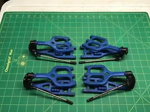 Tmaxx 3.3 usados azules RPM brazos nuevos nudillos Emaxx versiones demasiado anchas Traxxas - Imagen 1 de 9