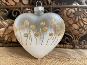 Glass Heart Ornament Unique gift Christmas/Valentine Handcraft. White/Frost/Gold - Picture 1 of 2