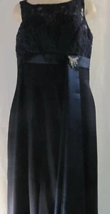 Vestido formal sin mangas azul marino con encaje talla 6 de Dave and Johnny talla 6 - Imagen 1 de 4