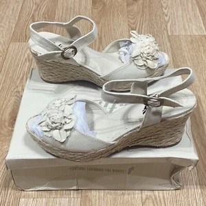 On Fire Espadrille Wedge Heels In Sand Size UK 6 Women’s Used Shoes Floral Front - Picture 1 of 15