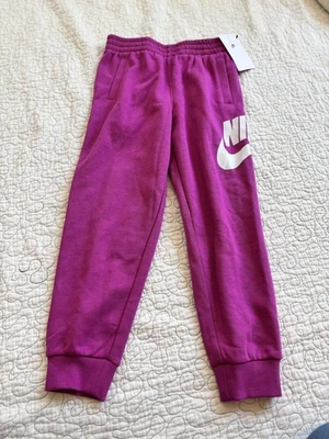 Nike Girl's Fuchsia Sweatpants with White Logo Size 6X #486 [COPY] - Image 1 of 4