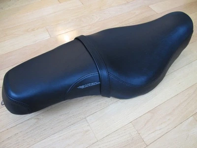 Harley Davidson Sportster Badlander Seat 2004-2017 XL 1200 883 Models 51747-07 - Image 1 of 4