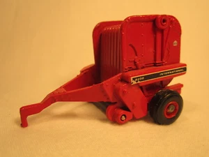ERTL INTERNATIONAL 2400 Baler 1:64 [Z203c7] - Picture 1 of 3