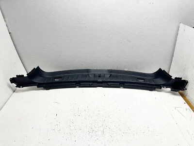 P30934 2010-2017 BMW 535i GT 550i GT ALFÉIZAR DEL MALETERO PLACA DE DESGASTE MOLDURA 9139171 FABRICANTE DE EQUIPOS ORIGINALES Foto 1 de 4