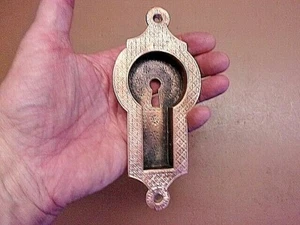 Fancy & Unique Sunken Skeleton Key Escutcheon 6 1/4" x 2 3/4" Brass Flashed LQQK - Picture 1 of 5