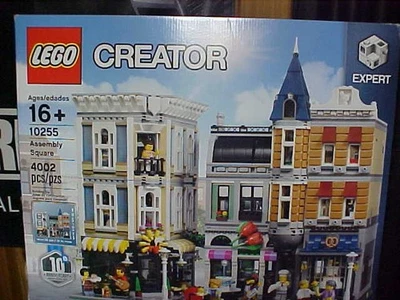 LEGO MOD ASSEMBLY SQUARE NEW IN BOX SEALED 10255 RETIRED - Image 1 of 4