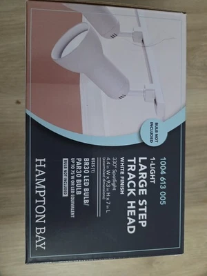 Cabezal de iluminación de vía lineal de paso grande Hampton Bay 1 luz blanco BR30/PAR30 Foto 1 de 2