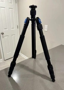 Sirui W-1004 Waterproof Aluminum Tripod 4 sections - USED - Picture 1 of 4