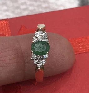 14KT YELLOW GOLD RING WITH REAL DIAMONDS & GREEN EMERALD SIZE 9 - Picture 1 of 19