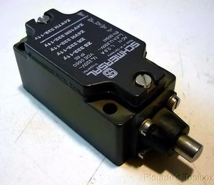 New Schmersal Plunger Limit Switch ZS 332-11Y, Watertight Design, ZS33211Y - Picture 1 of 6