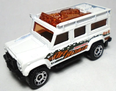 2015 MATCHBOX '97 LAND ROVER DEFENDER 110 4X4 WHITE 1:64 DIECAST 2.75" SUV TRUCK - Image 1 of 4