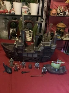 Disney Piratas del Caribe Hombres Muertos Tell No Tales Silent Mary Ghost Ship - Imagen 1 de 12