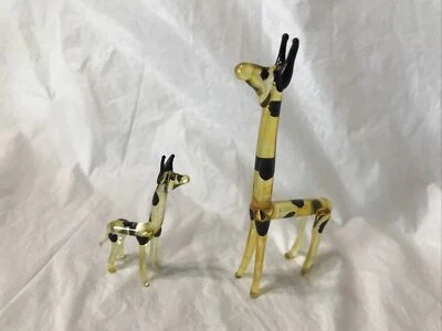 FIGURAS DE ANIMALES MINIATURA JIRAFA VINTAGE DE VIDRIO ARTÍSTICO DE LOS AÑOS 50 MAMÁ BEBÉ MANCHADO Foto 1 de 3