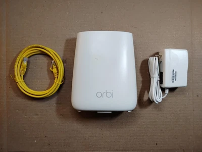 NETGEAR Orbi RBS20 AC2200 Tri-band WiFi Add-on Satellite - Image 1 of 2