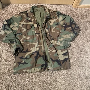 USGI | M65 Field Jacket | Woodland Camo 70s .? With The Liner. See Measurements - Picture 1 of 14