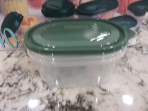 Contenedor ovalado vintage Rubbermaid Servin Saver tapa verde #2 1,5 piezas nuevo stock antiguo - Imagen 1 de 6