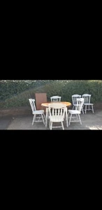 Country style farmhouse table and chairs - Picture 1 of 7