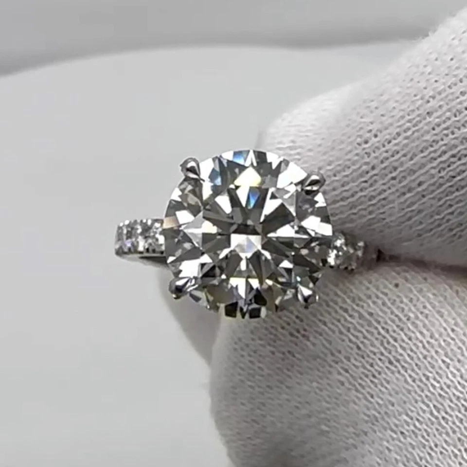 2.85 TCW Round Cut Moissanite Hidden Halo Engagement Ring 14k White Gold Plated Foto 1 de 1