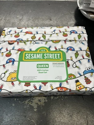 Sesame Street Sheet Set 100% Cotton Holiday lights Elmo Oscer Christmas QUEEN  - Image 1 of 2
