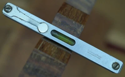 Empire Level MFG. CO. Milwaukee, WIS. USA 5" Aluminum Pocket Level with Clip - Image 1 of 4