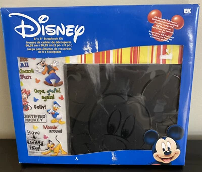 Disney Mickey Mouse Álbum de Recortes en Relieve 8"x8" Kit Álbum de Fotos, Negro Foto 1 de 4
