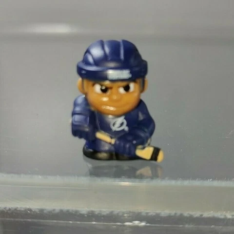 RARE 1" TALL TAMPA BAY LIGHTNING NHL SERIES 1 TEENYMATES HOCKEY FIGURE Cover