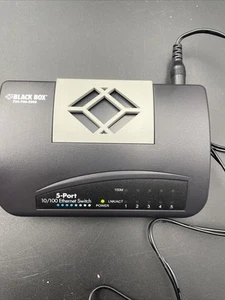 BLACK BOX 8 PORT 10/100 ETHERNET SWITCH WITH Power Supply - Picture 1 of 7