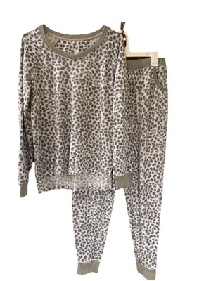 CUDDL DUDS Gray & White Animal Print Pajama Set Med - Image 1 of 2