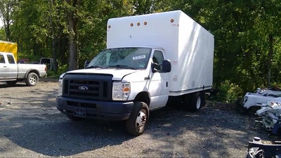 Radiator Fits 11-19 FORD E350 VAN 1540368 - Image 1 of 4