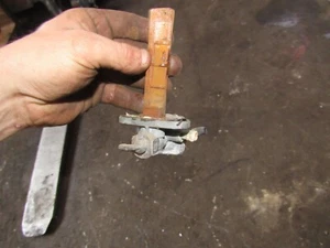 1985 suzuki gs700 e gas fuel petcock spout - Picture 1 of 1