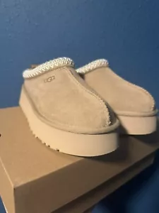 UGG WOMEN TAZZ SAND SHEARLING SUEDE PLATFORM SHOES US 8 / EU 39 / UK 6 - Picture 1 of 6