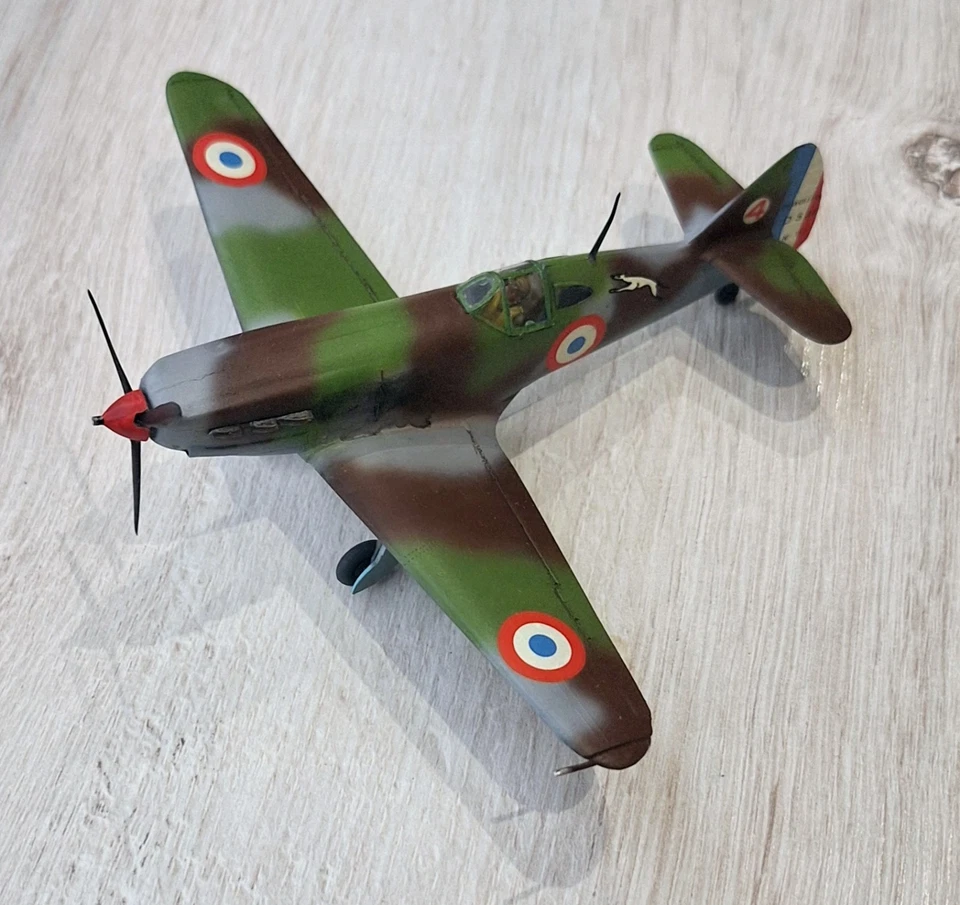 Dewoitine D520 " GC II/ 3 1940"Painted Kit Heller 1/72 - Immagine 1 di 4