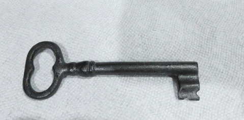 ANTIQUE HEAVY BRAS SKELETON MASTER DOOR KEY 5" Cover