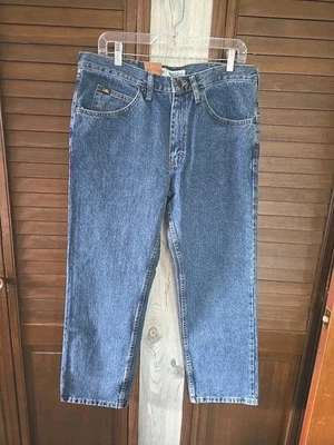 NWT Lee Regular Fit Mens Denim Jeans Medium Wash Straight Mid Rise Zip Fly 36x29 - Image 1 of 4